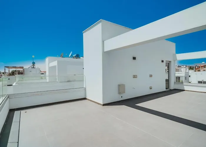 Stay In Style In Modern 3 Bedroom Villas Near Nissi Beach & Square