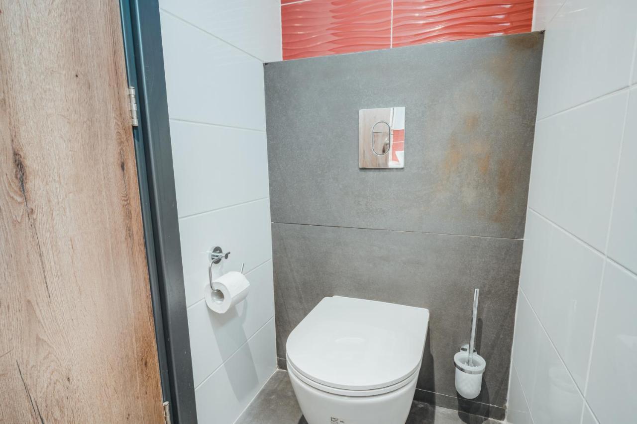 In Style In Modern 3 Bedroom Near Nissi & Square * Айя-Напа