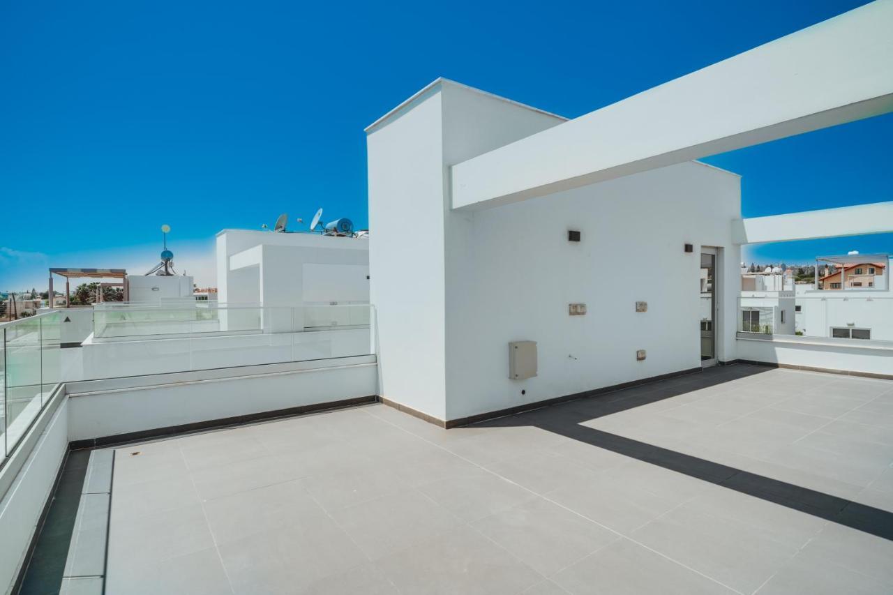 In Style In Modern 3 Bedroom Near Nissi & Square Вилла